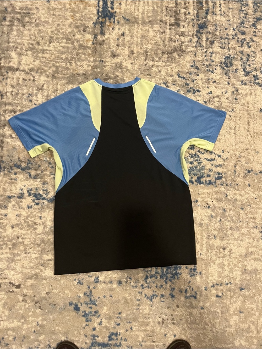 Fabletics Men's O2 Tee - Picture 2 of 2